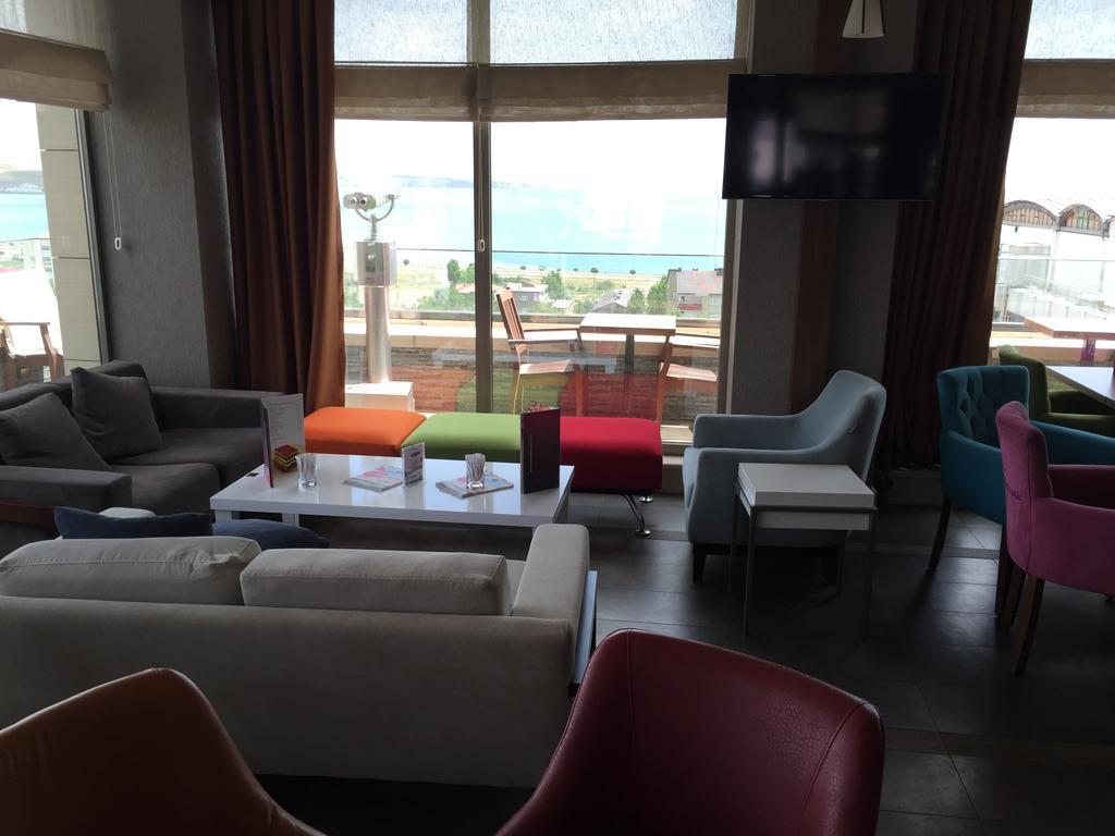 The Crater Hotel Tatvan Buitenkant foto
